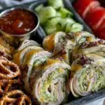 easy turkey pinwheel bento box lunch - featured image